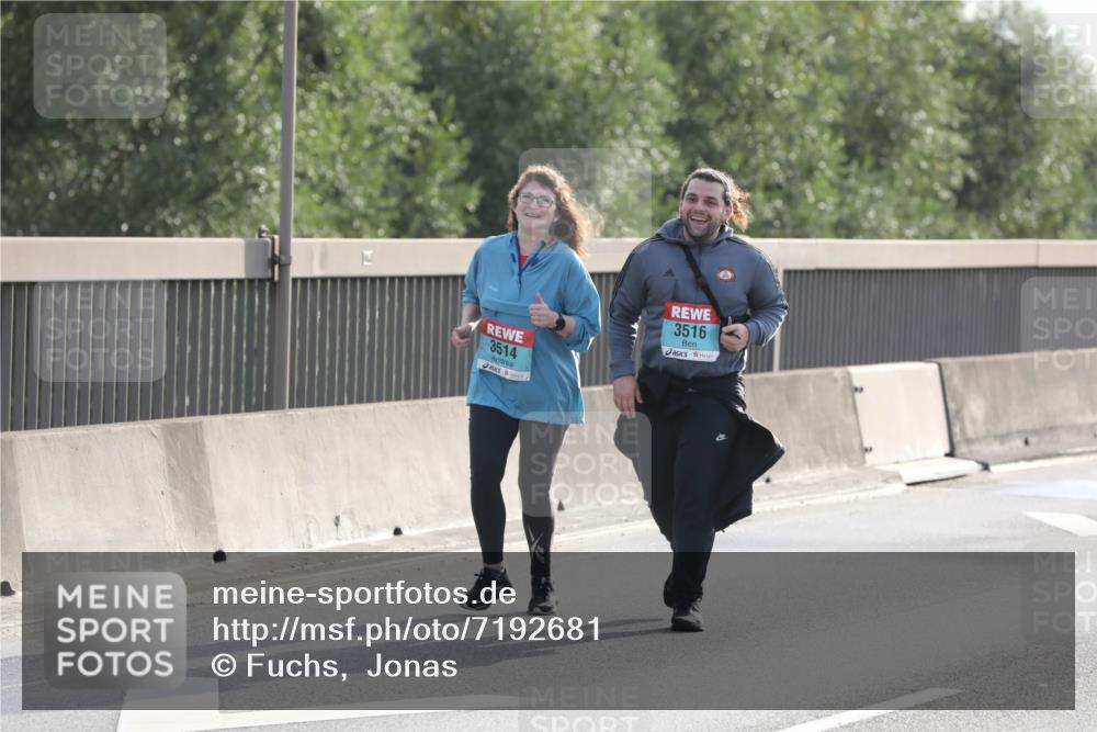03.10.2024 - Köhlbrandbrückenlauf Fuchs,  Jonas http://msf.ph/oto/7192681 03.10.2024 09:25:58 Position 3 3514, 3516 meine-sportfotos.de
