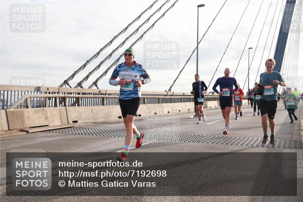 03.10.2024 - Köhlbrandbrückenlauf Matties Gatica Varas http://msf.ph/oto/7192698 03.10.2024 09:27:33 Position 2 165, 1297, 1009 meine-sportfotos.de