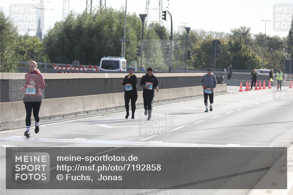 03.10.2024 - Köhlbrandbrückenlauf Fuchs,  Jonas http://msf.ph/oto/7192858 03.10.2024 09:26:01 Position 3 3585, 3588, 3473, 3604 meine-sportfotos.de
