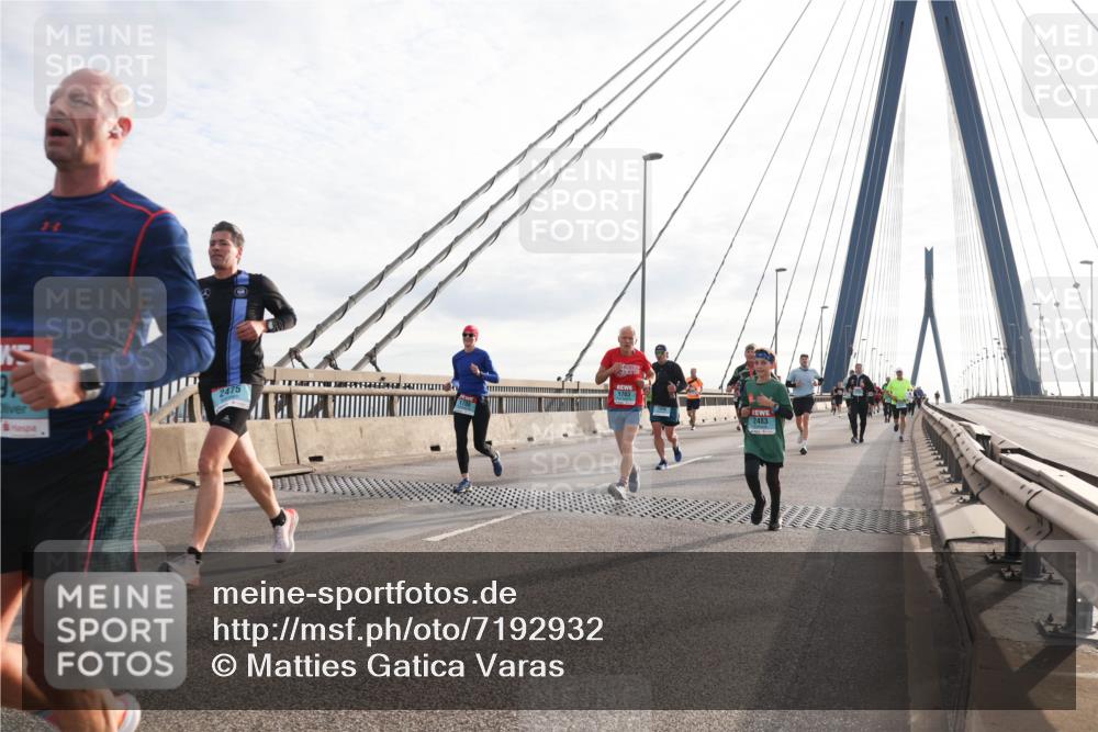 03.10.2024 - Köhlbrandbrückenlauf Matties Gatica Varas http://msf.ph/oto/7192932 03.10.2024 09:27:35 Position 2 9, 2475, 1703, 2483 meine-sportfotos.de