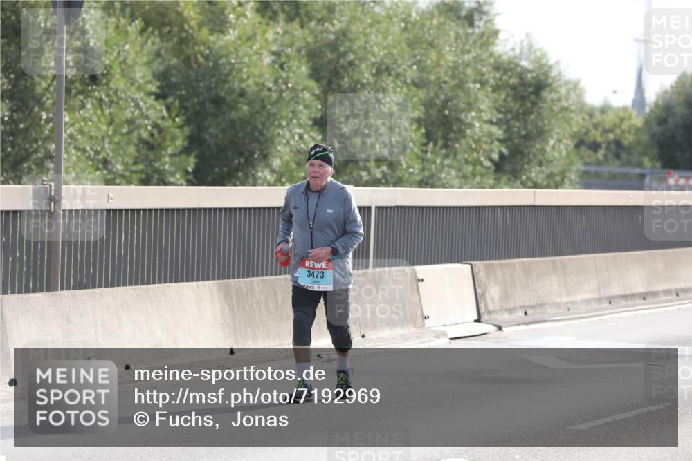 03.10.2024 - Köhlbrandbrückenlauf Fuchs,  Jonas http://msf.ph/oto/7192969 03.10.2024 09:26:20 Position 3 3473 meine-sportfotos.de