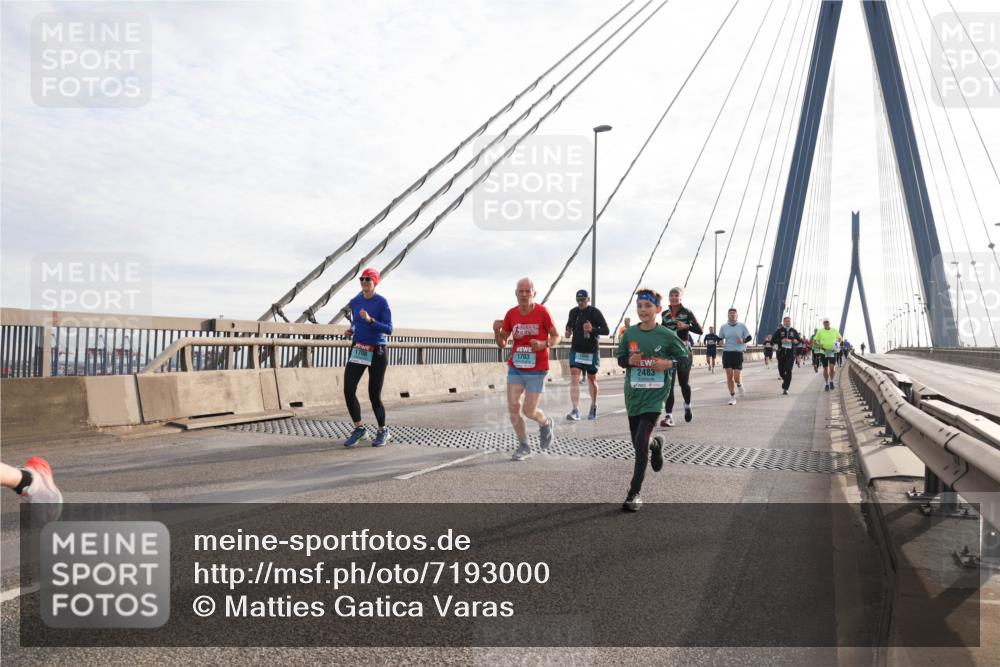 03.10.2024 - Köhlbrandbrückenlauf Matties Gatica Varas http://msf.ph/oto/7193000 03.10.2024 09:27:36 Position 2 1703, 2483 meine-sportfotos.de