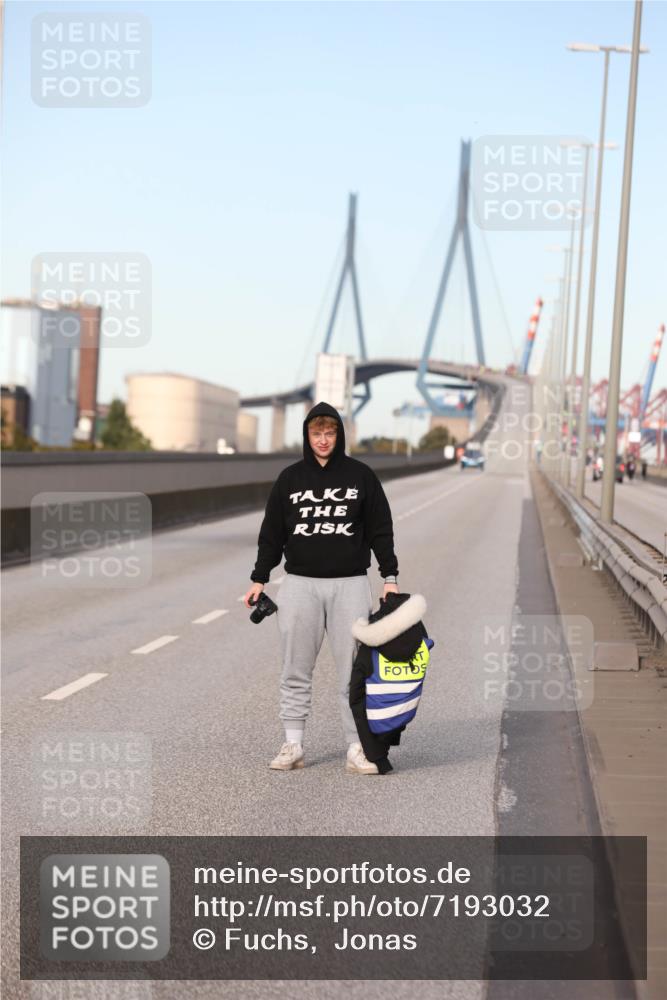 03.10.2024 - Köhlbrandbrückenlauf Fuchs,  Jonas http://msf.ph/oto/7193032 03.10.2024 09:29:52 Position 3  meine-sportfotos.de