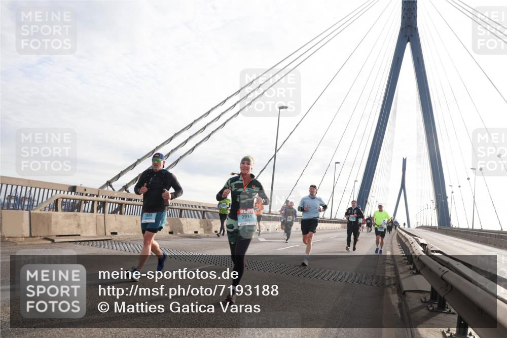03.10.2024 - Köhlbrandbrückenlauf Matties Gatica Varas http://msf.ph/oto/7193188 03.10.2024 09:27:37 Position 2 1666, 2071 meine-sportfotos.de