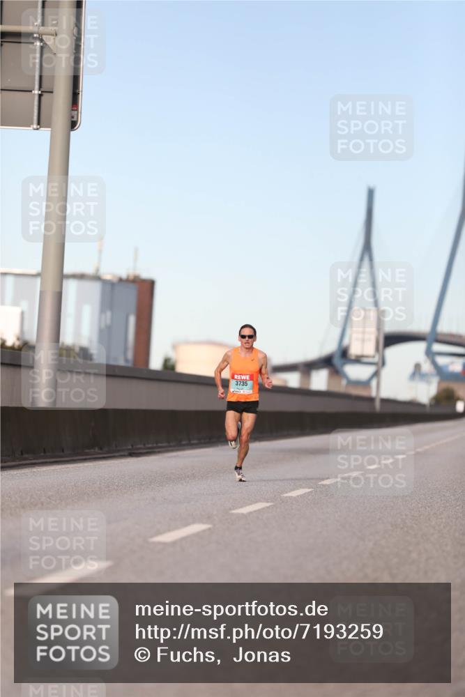 03.10.2024 - Köhlbrandbrückenlauf Fuchs,  Jonas http://msf.ph/oto/7193259 03.10.2024 09:30:54 Position 3 3735 meine-sportfotos.de