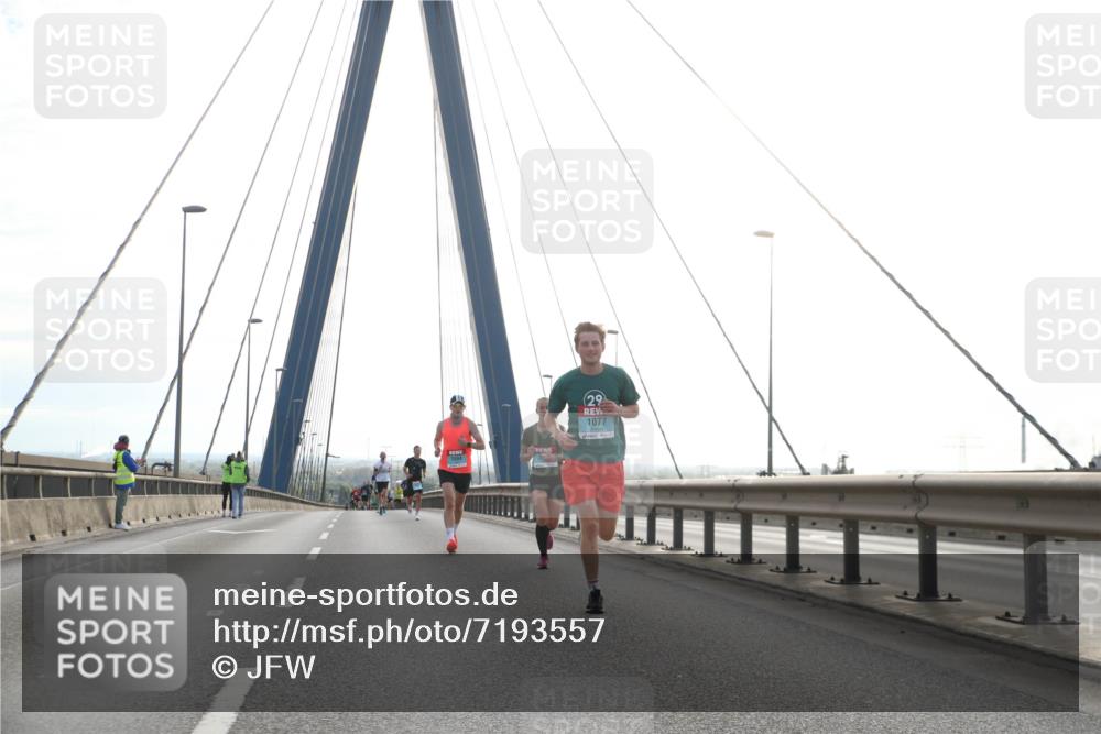 03.10.2024 - Köhlbrandbrückenlauf Jannik Wohlers http://msf.ph/oto/7193557 03.10.2024 09:19:04 Position 1 29, 1077 meine-sportfotos.de