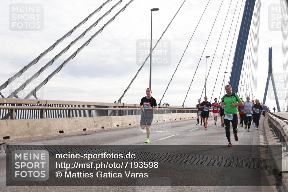 03.10.2024 - Köhlbrandbrückenlauf Matties Gatica Varas http://msf.ph/oto/7193598 03.10.2024 09:27:44 Position 2 1180, 1393 meine-sportfotos.de