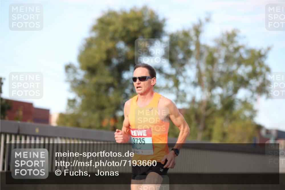 03.10.2024 - Köhlbrandbrückenlauf Fuchs,  Jonas http://msf.ph/oto/7193660 03.10.2024 09:31:00 Position 3 3735 meine-sportfotos.de
