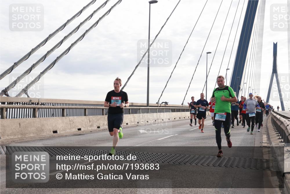 03.10.2024 - Köhlbrandbrückenlauf Matties Gatica Varas http://msf.ph/oto/7193683 03.10.2024 09:27:45 Position 2 1180, 1393, 2910 meine-sportfotos.de
