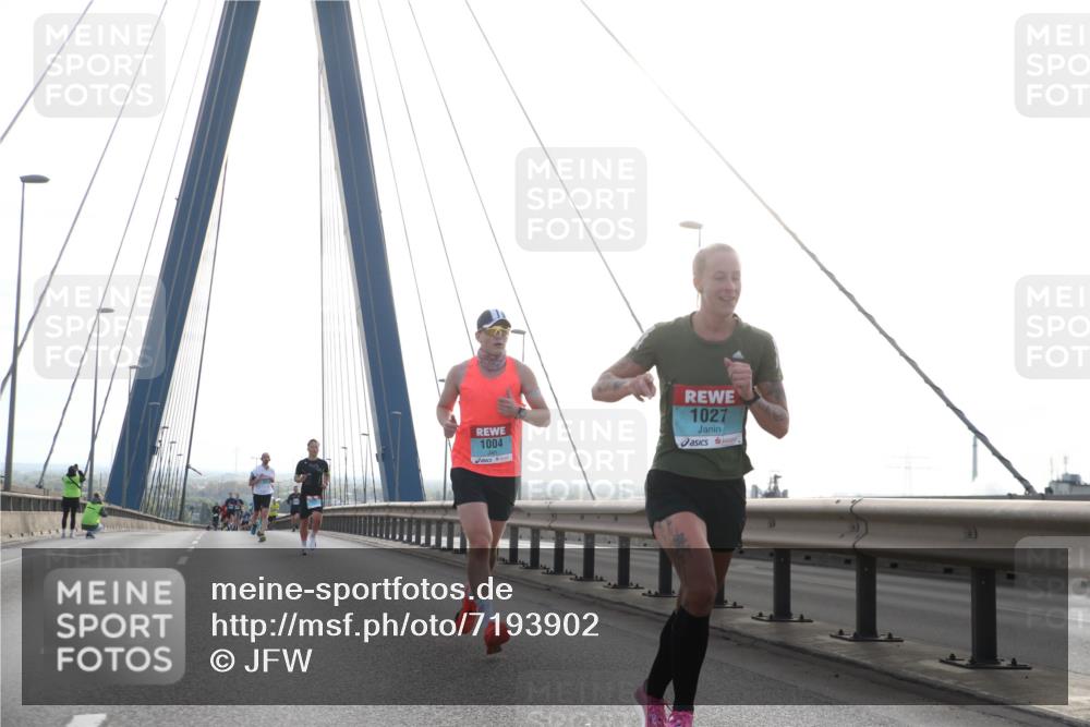03.10.2024 - Köhlbrandbrückenlauf Jannik Wohlers http://msf.ph/oto/7193902 03.10.2024 09:19:07 Position 1 1004, 1027, 4 meine-sportfotos.de