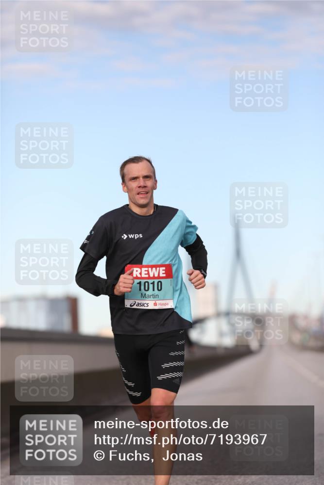 03.10.2024 - Köhlbrandbrückenlauf Fuchs,  Jonas http://msf.ph/oto/7193967 03.10.2024 09:32:47 Position 3 1010 meine-sportfotos.de