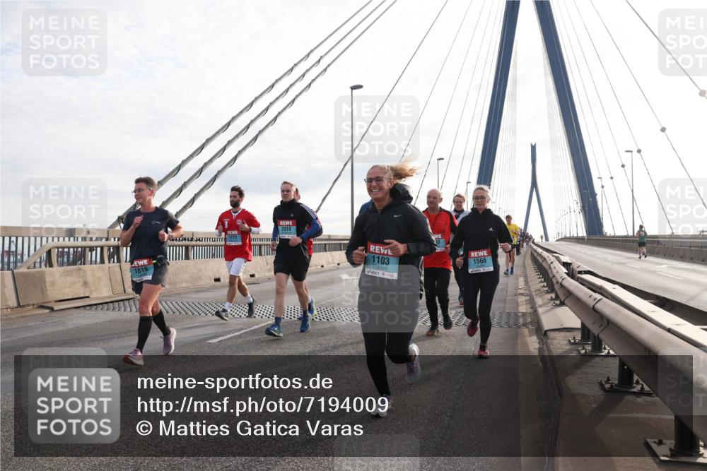 03.10.2024 - Köhlbrandbrückenlauf Matties Gatica Varas http://msf.ph/oto/7194009 03.10.2024 09:27:50 Position 2 1819, 2018, 1103, 1566 meine-sportfotos.de
