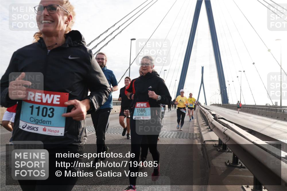 03.10.2024 - Köhlbrandbrückenlauf Matties Gatica Varas http://msf.ph/oto/7194085 03.10.2024 09:27:51 Position 2 1103, 1566 meine-sportfotos.de