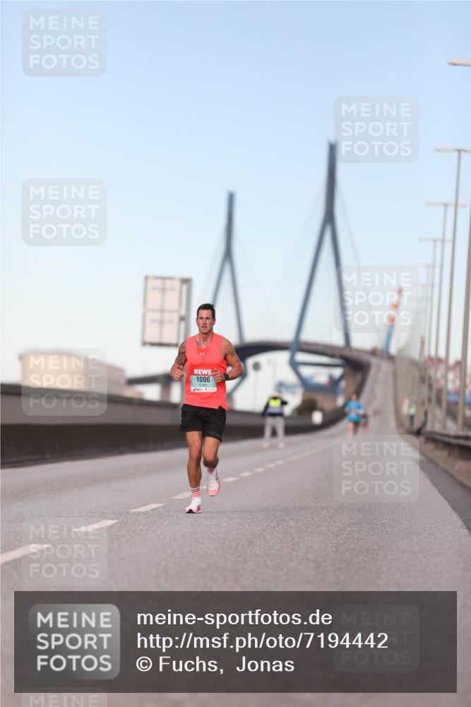 03.10.2024 - Köhlbrandbrückenlauf Fuchs,  Jonas http://msf.ph/oto/7194442 03.10.2024 09:34:13 Position 3 1006 meine-sportfotos.de
