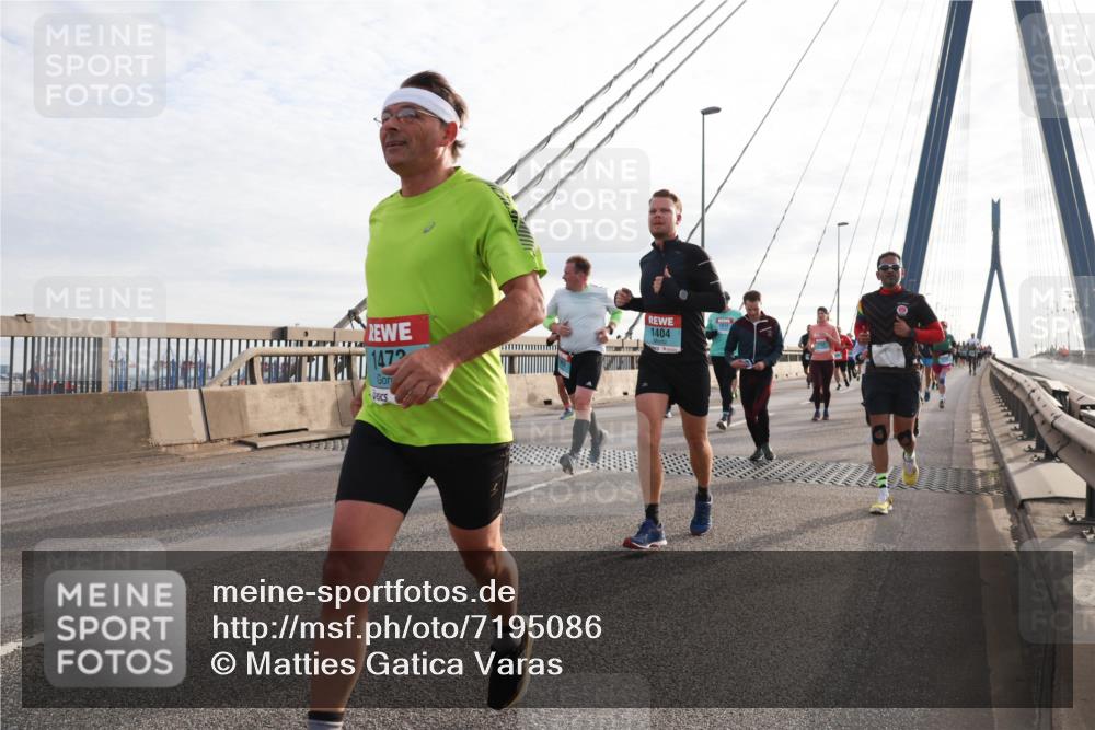 03.10.2024 - Köhlbrandbrückenlauf Matties Gatica Varas http://msf.ph/oto/7195086 03.10.2024 09:28:05 Position 2 1404, 1472 meine-sportfotos.de