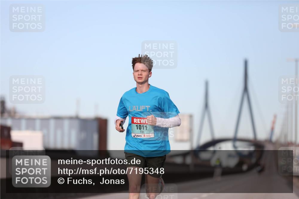 03.10.2024 - Köhlbrandbrückenlauf Fuchs,  Jonas http://msf.ph/oto/7195348 03.10.2024 09:34:39 Position 3 20, 1011 meine-sportfotos.de