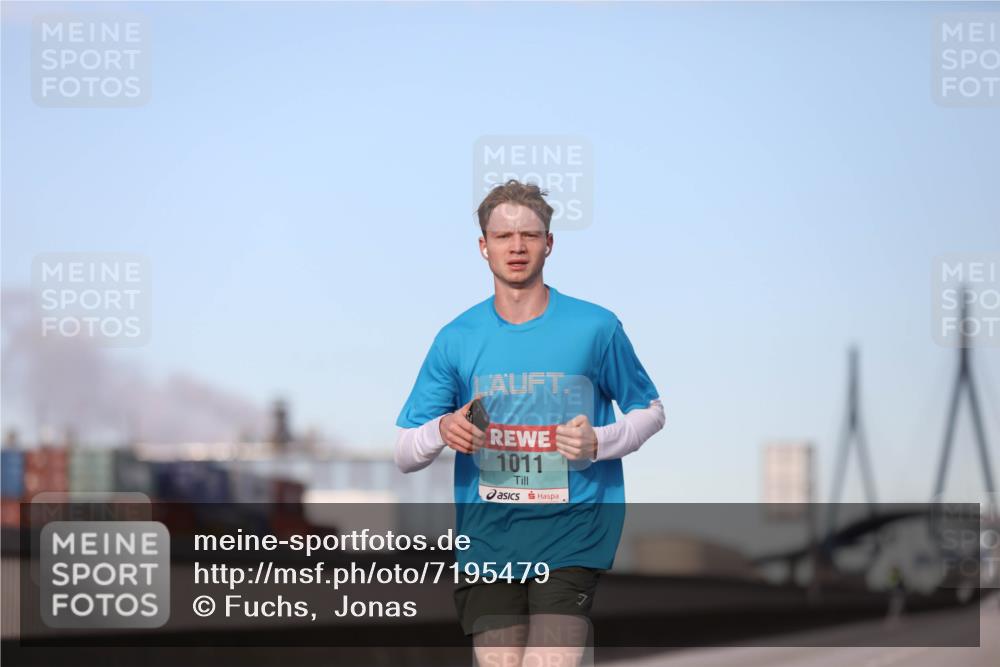 03.10.2024 - Köhlbrandbrückenlauf Fuchs,  Jonas http://msf.ph/oto/7195479 03.10.2024 09:34:40 Position 3 1011 meine-sportfotos.de