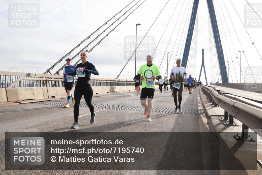 03.10.2024 - Köhlbrandbrückenlauf Matties Gatica Varas http://msf.ph/oto/7195740 03.10.2024 09:28:16 Position 2 1825, 2078, 1974, 1658 meine-sportfotos.de