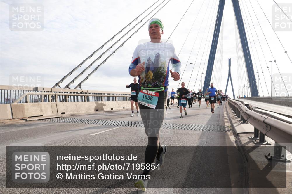 03.10.2024 - Köhlbrandbrückenlauf Matties Gatica Varas http://msf.ph/oto/7195854 03.10.2024 09:28:18 Position 2 1658 meine-sportfotos.de