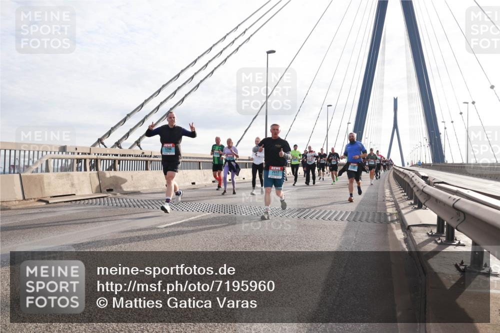 03.10.2024 - Köhlbrandbrückenlauf Matties Gatica Varas http://msf.ph/oto/7195960 03.10.2024 09:28:19 Position 2 2017 meine-sportfotos.de