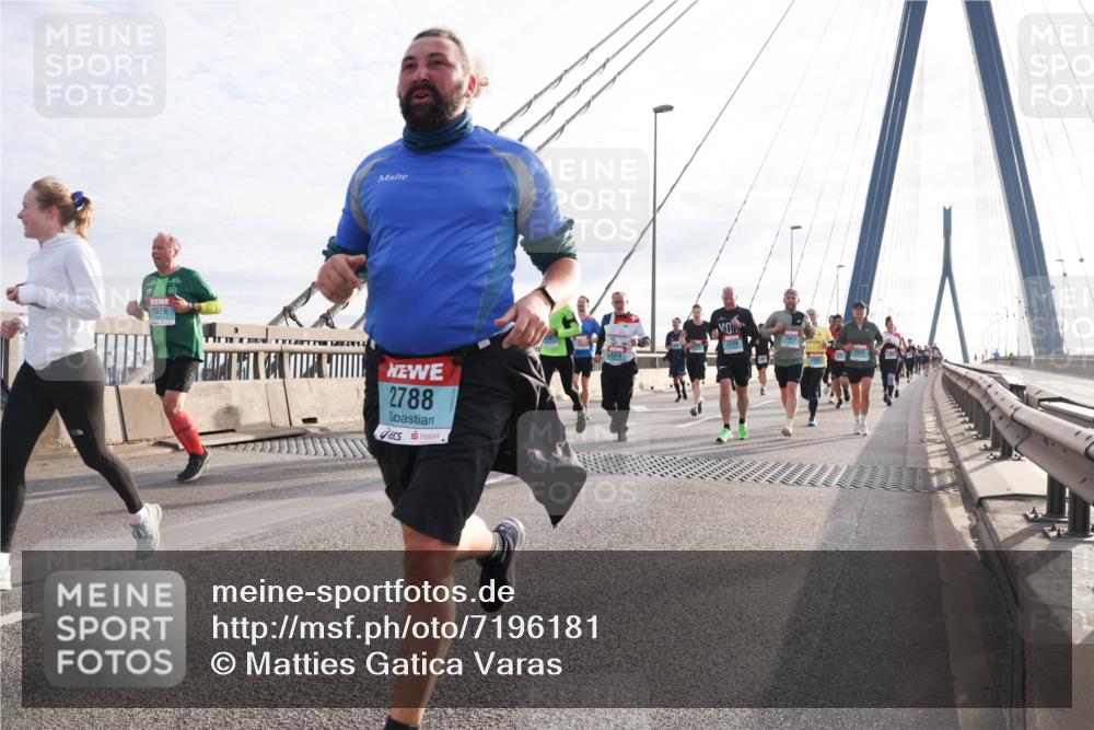 03.10.2024 - Köhlbrandbrückenlauf Matties Gatica Varas http://msf.ph/oto/7196181 03.10.2024 09:28:21 Position 2 1679, 2788 meine-sportfotos.de