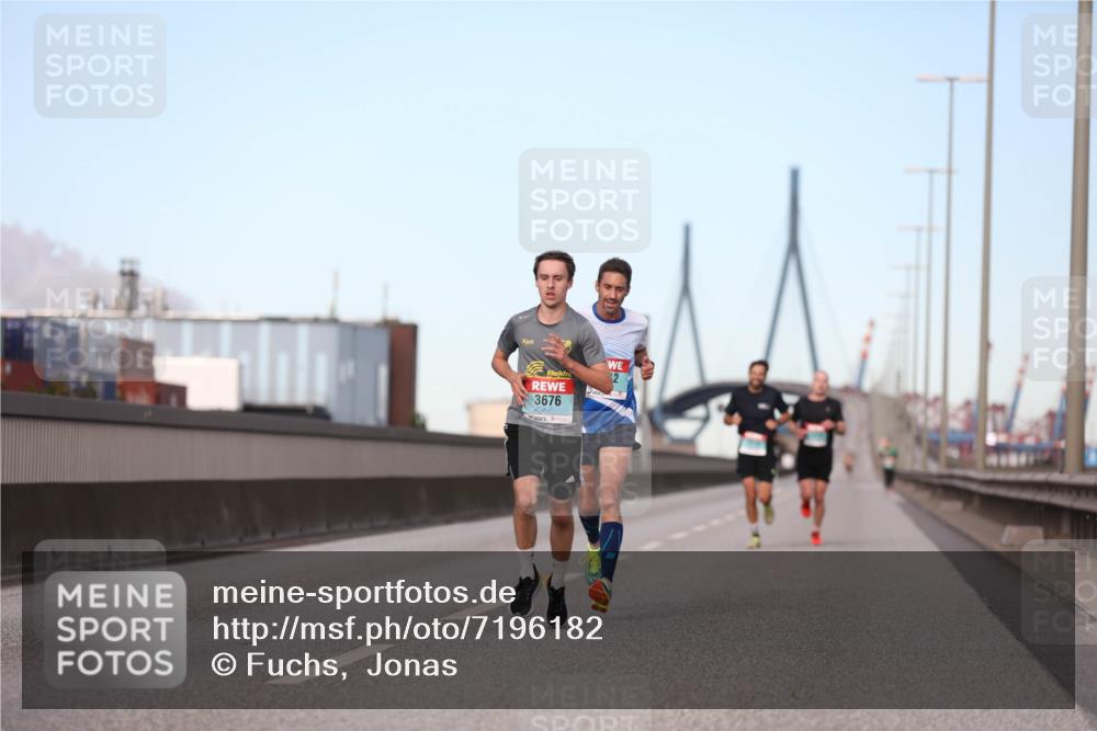 03.10.2024 - Köhlbrandbrückenlauf Fuchs,  Jonas http://msf.ph/oto/7196182 03.10.2024 09:35:15 Position 3 3676, 12 meine-sportfotos.de