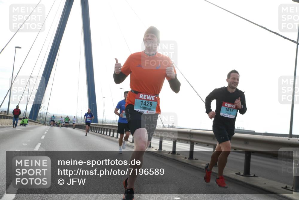 03.10.2024 - Köhlbrandbrückenlauf Jannik Wohlers http://msf.ph/oto/7196589 03.10.2024 09:19:37 Position 1 1429, 1017 meine-sportfotos.de