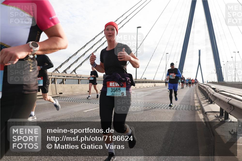 03.10.2024 - Köhlbrandbrückenlauf Matties Gatica Varas http://msf.ph/oto/7196624 03.10.2024 09:28:28 Position 2 37, 3565, 23 meine-sportfotos.de