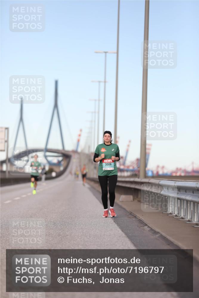 03.10.2024 - Köhlbrandbrückenlauf Fuchs,  Jonas http://msf.ph/oto/7196797 03.10.2024 09:35:45 Position 3 3006 meine-sportfotos.de