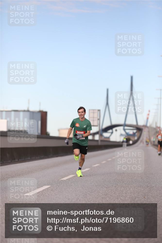 03.10.2024 - Köhlbrandbrückenlauf Fuchs,  Jonas http://msf.ph/oto/7196860 03.10.2024 09:35:54 Position 3 1320 meine-sportfotos.de