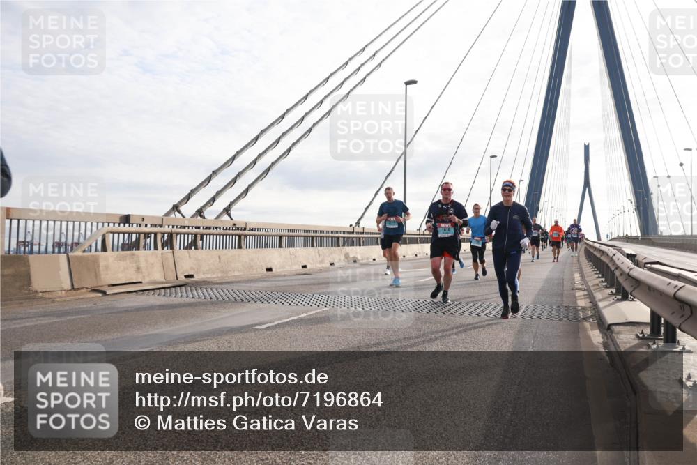 03.10.2024 - Köhlbrandbrückenlauf Matties Gatica Varas http://msf.ph/oto/7196864 03.10.2024 09:28:34 Position 2 1610 meine-sportfotos.de