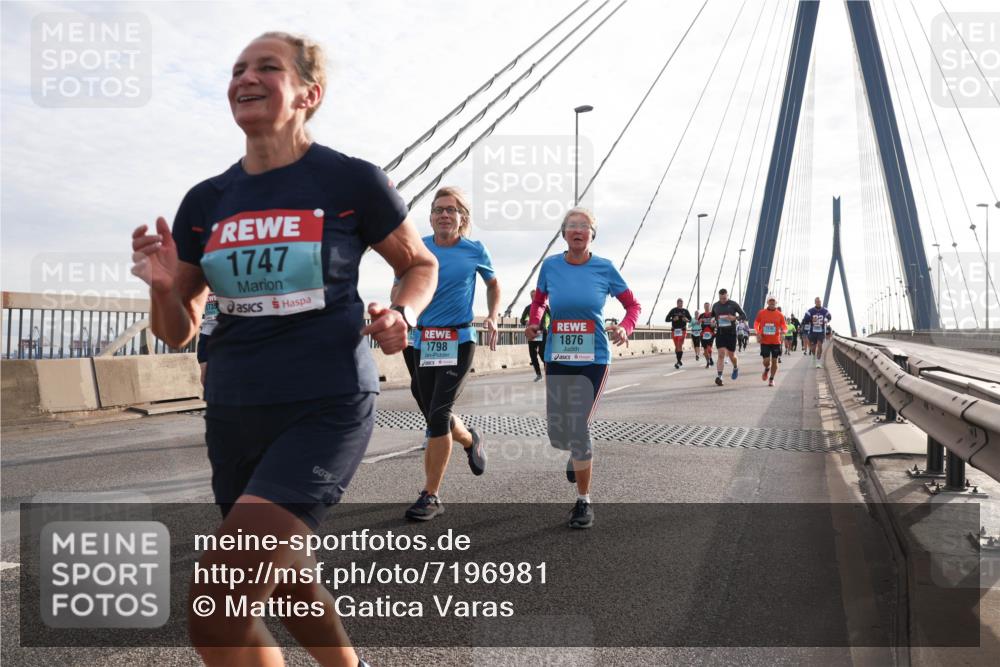 03.10.2024 - Köhlbrandbrückenlauf Matties Gatica Varas http://msf.ph/oto/7196981 03.10.2024 09:28:37 Position 2 1747, 1798, 1876 meine-sportfotos.de