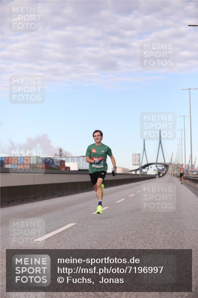 03.10.2024 - Köhlbrandbrückenlauf Fuchs,  Jonas http://msf.ph/oto/7196997 03.10.2024 09:35:56 Position 3  meine-sportfotos.de