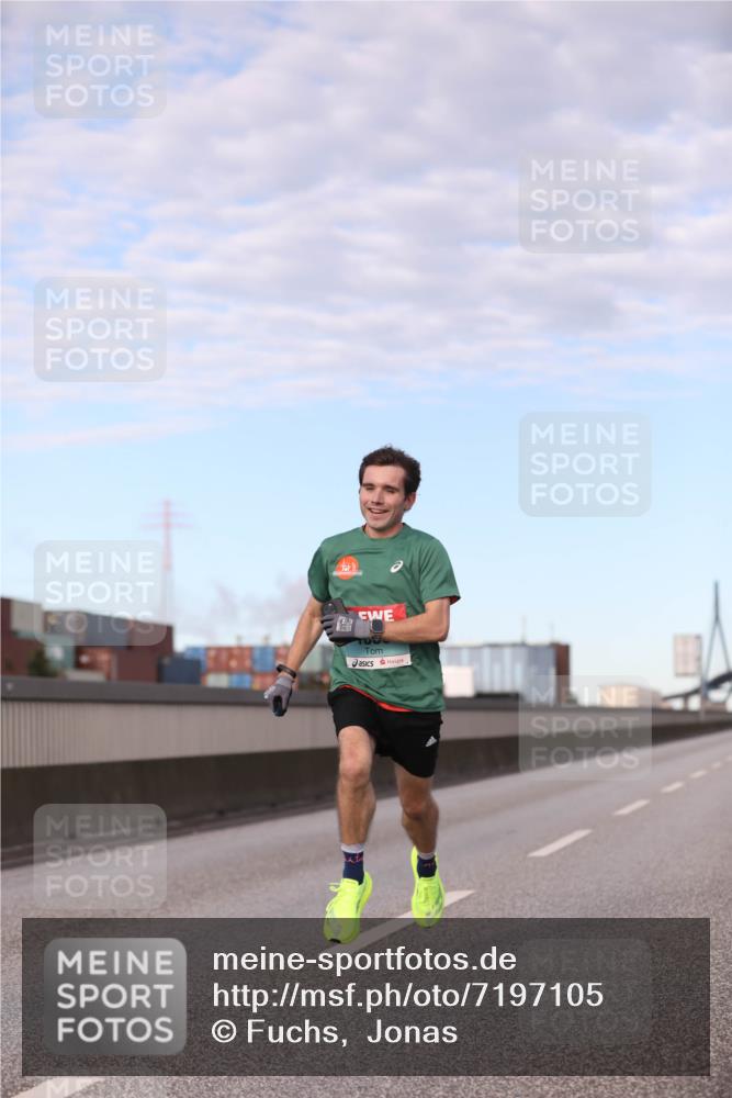 03.10.2024 - Köhlbrandbrückenlauf Fuchs,  Jonas http://msf.ph/oto/7197105 03.10.2024 09:35:57 Position 3  meine-sportfotos.de