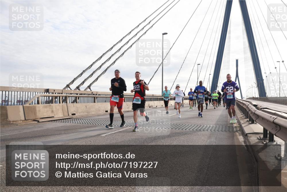 03.10.2024 - Köhlbrandbrückenlauf Matties Gatica Varas http://msf.ph/oto/7197227 03.10.2024 09:28:42 Position 2 2090, 1259 meine-sportfotos.de