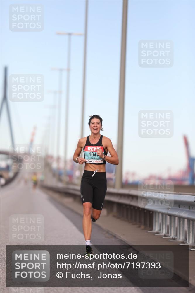 03.10.2024 - Köhlbrandbrückenlauf Fuchs,  Jonas http://msf.ph/oto/7197393 03.10.2024 09:36:03 Position 3 104 meine-sportfotos.de