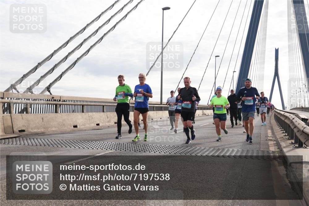 03.10.2024 - Köhlbrandbrückenlauf Matties Gatica Varas http://msf.ph/oto/7197538 03.10.2024 09:28:45 Position 2 1265, 2088, 1342, 1543, 1282 meine-sportfotos.de