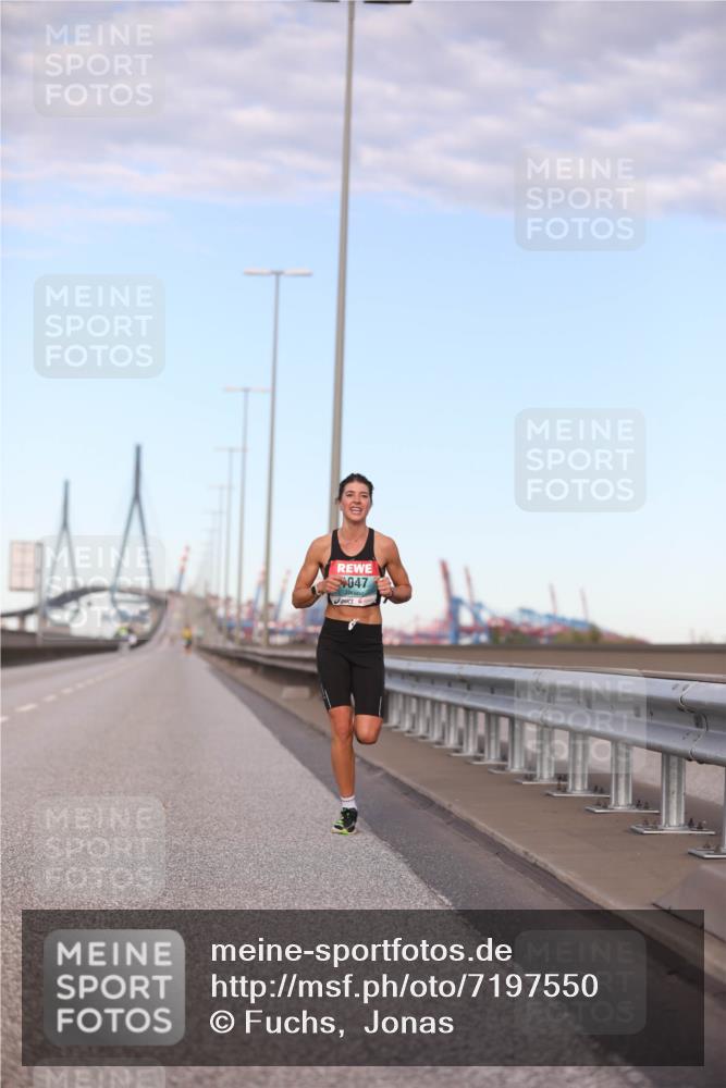 03.10.2024 - Köhlbrandbrückenlauf Fuchs,  Jonas http://msf.ph/oto/7197550 03.10.2024 09:36:04 Position 3 047 meine-sportfotos.de