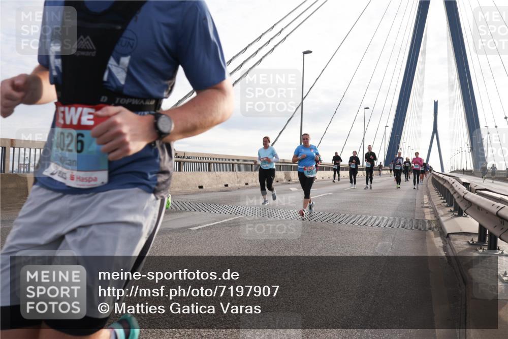 03.10.2024 - Köhlbrandbrückenlauf Matties Gatica Varas http://msf.ph/oto/7197907 03.10.2024 09:28:52 Position 2 026 meine-sportfotos.de