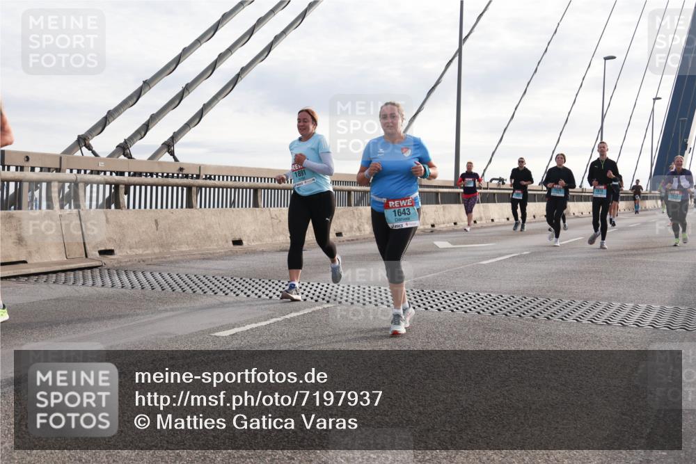 03.10.2024 - Köhlbrandbrückenlauf Matties Gatica Varas http://msf.ph/oto/7197937 03.10.2024 09:28:53 Position 2 1891, 1643, 2812 meine-sportfotos.de