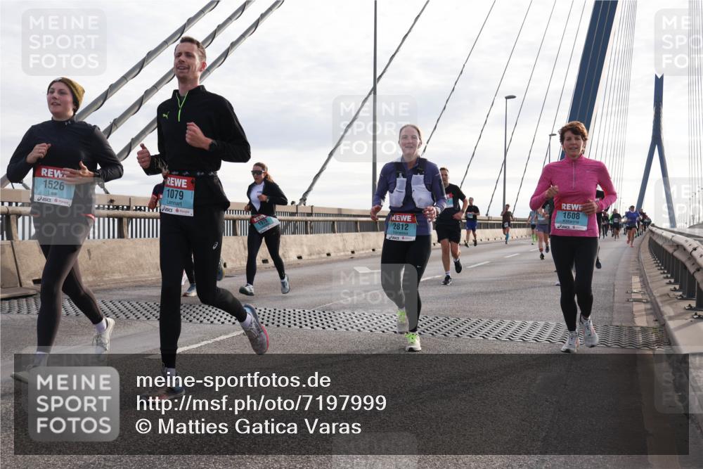 03.10.2024 - Köhlbrandbrückenlauf Matties Gatica Varas http://msf.ph/oto/7197999 03.10.2024 09:28:57 Position 2 1526, 1079, 1973, 1608, 2812 meine-sportfotos.de