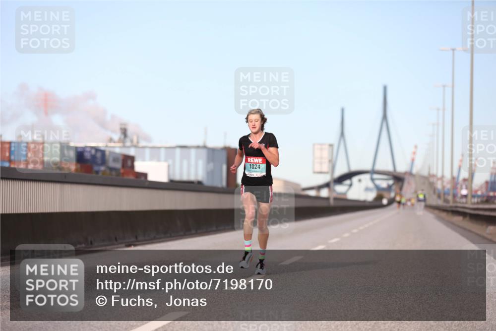 03.10.2024 - Köhlbrandbrückenlauf Fuchs,  Jonas http://msf.ph/oto/7198170 03.10.2024 09:37:03 Position 3 1024 meine-sportfotos.de