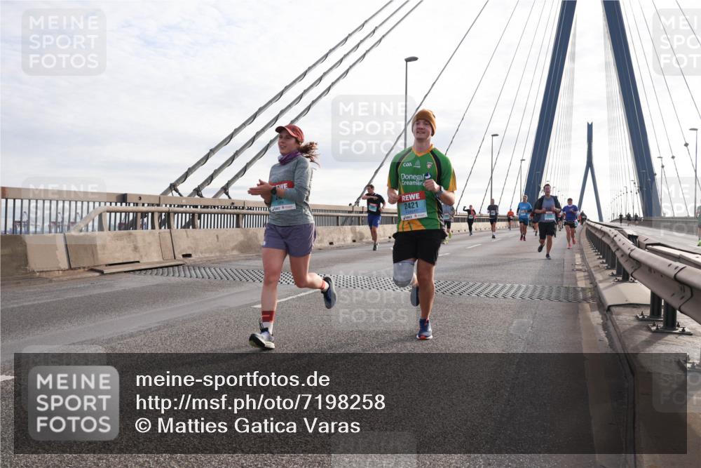 03.10.2024 - Köhlbrandbrückenlauf Matties Gatica Varas http://msf.ph/oto/7198258 03.10.2024 09:29:02 Position 2 4, 2421 meine-sportfotos.de