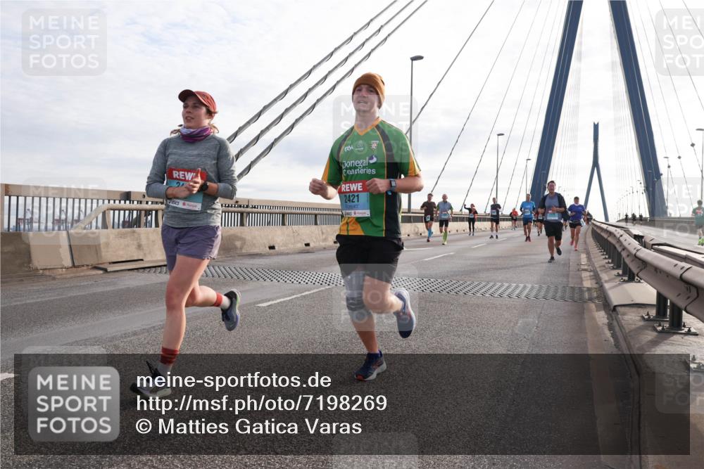 03.10.2024 - Köhlbrandbrückenlauf Matties Gatica Varas http://msf.ph/oto/7198269 03.10.2024 09:29:03 Position 2 2421 meine-sportfotos.de