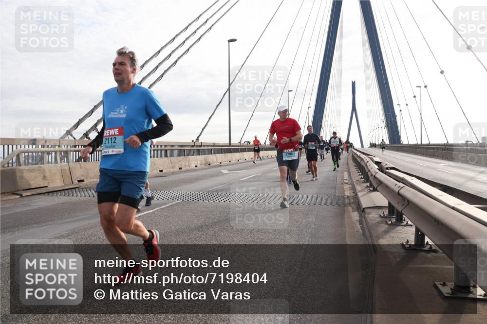 03.10.2024 - Köhlbrandbrückenlauf Matties Gatica Varas http://msf.ph/oto/7198404 03.10.2024 09:29:09 Position 2 2112, 2209 meine-sportfotos.de