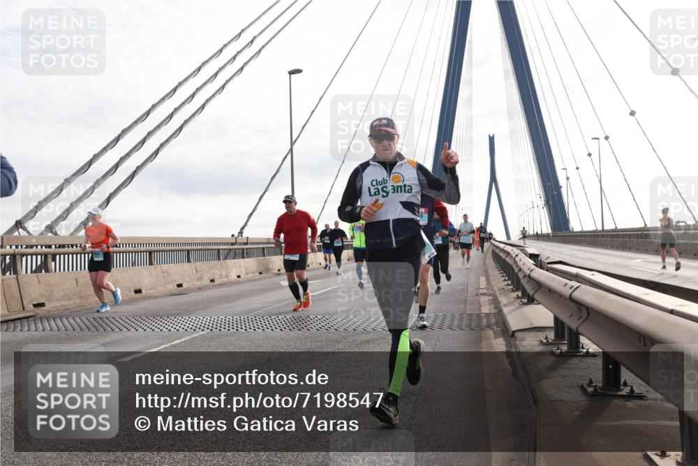 03.10.2024 - Köhlbrandbrückenlauf Matties Gatica Varas http://msf.ph/oto/7198547 03.10.2024 09:29:14 Position 2  meine-sportfotos.de