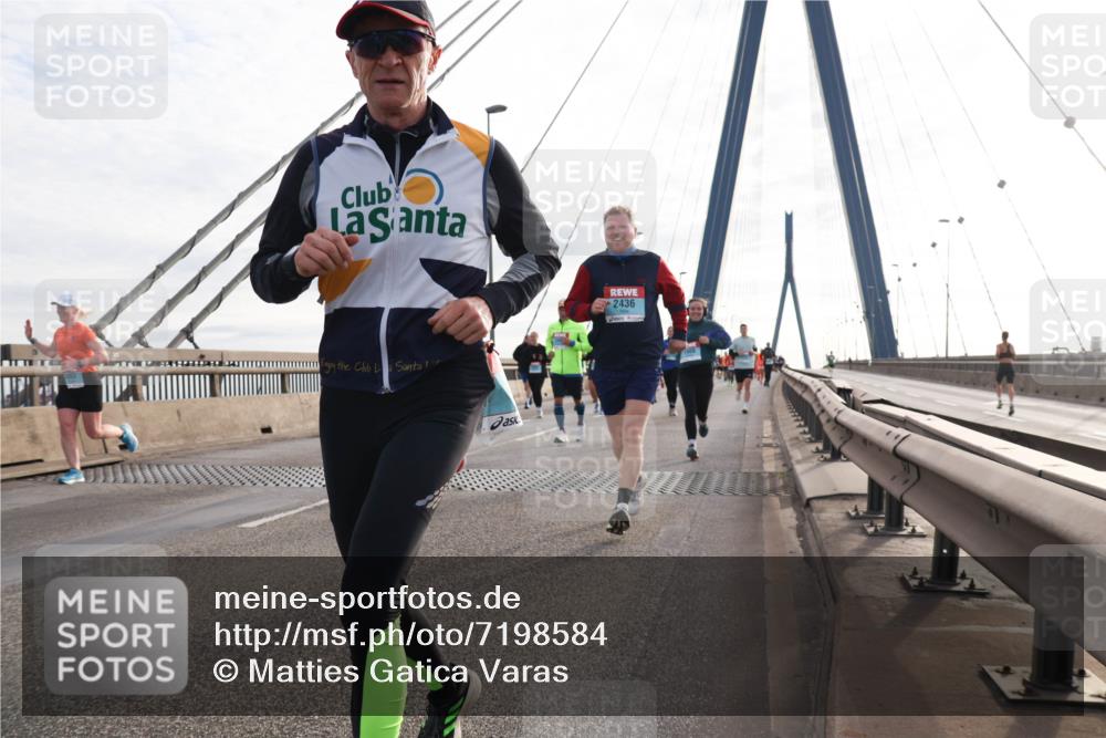 03.10.2024 - Köhlbrandbrückenlauf Matties Gatica Varas http://msf.ph/oto/7198584 03.10.2024 09:29:14 Position 2 2436 meine-sportfotos.de