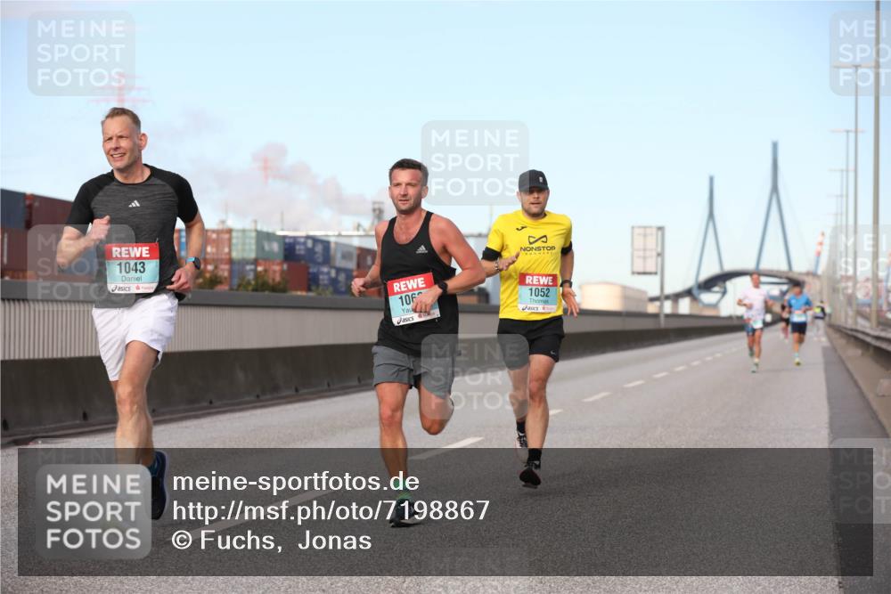 03.10.2024 - Köhlbrandbrückenlauf Fuchs,  Jonas http://msf.ph/oto/7198867 03.10.2024 09:38:02 Position 3 1043, 106, 1052 meine-sportfotos.de