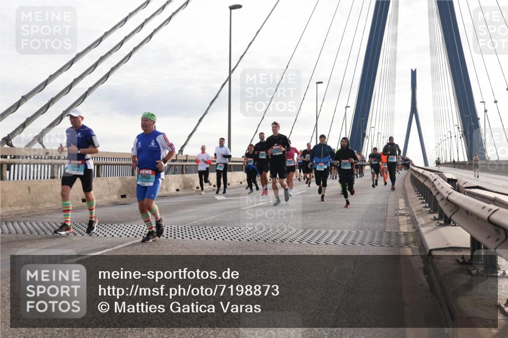 03.10.2024 - Köhlbrandbrückenlauf Matties Gatica Varas http://msf.ph/oto/7198873 03.10.2024 09:29:20 Position 2 1664, 2055 meine-sportfotos.de