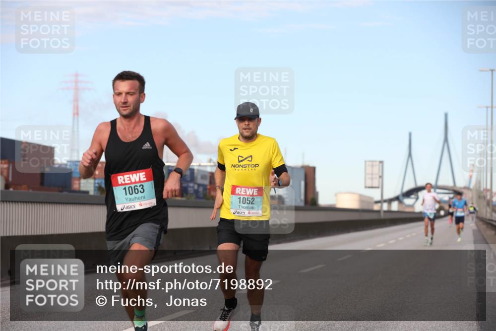 03.10.2024 - Köhlbrandbrückenlauf Fuchs,  Jonas http://msf.ph/oto/7198892 03.10.2024 09:38:02 Position 3 1063, 1052 meine-sportfotos.de